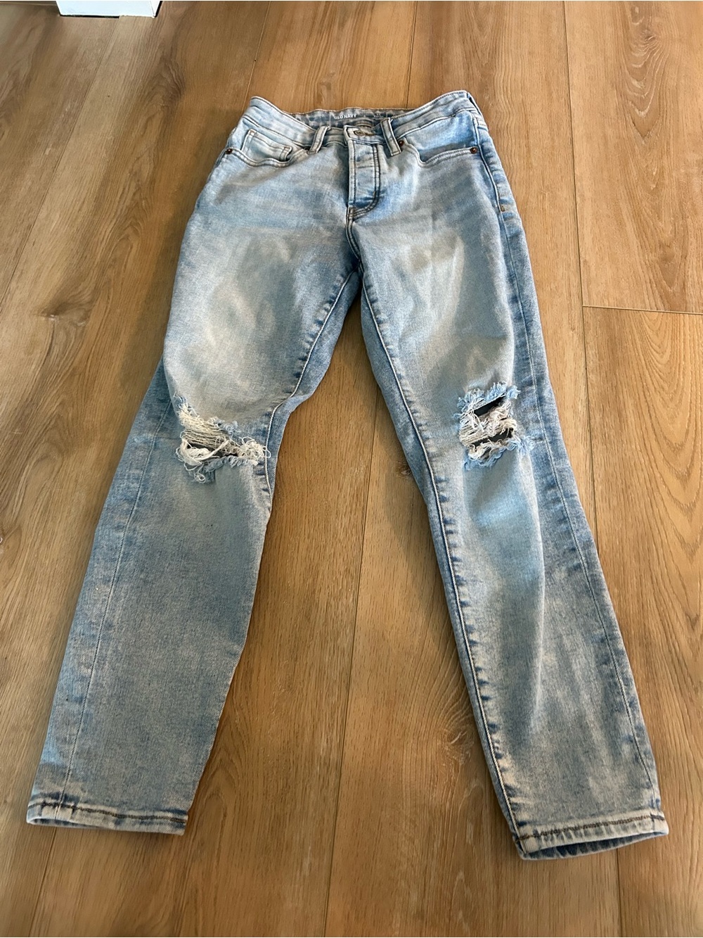Old Navy Women's Light Blue Slim Straight Distressed Jeans
